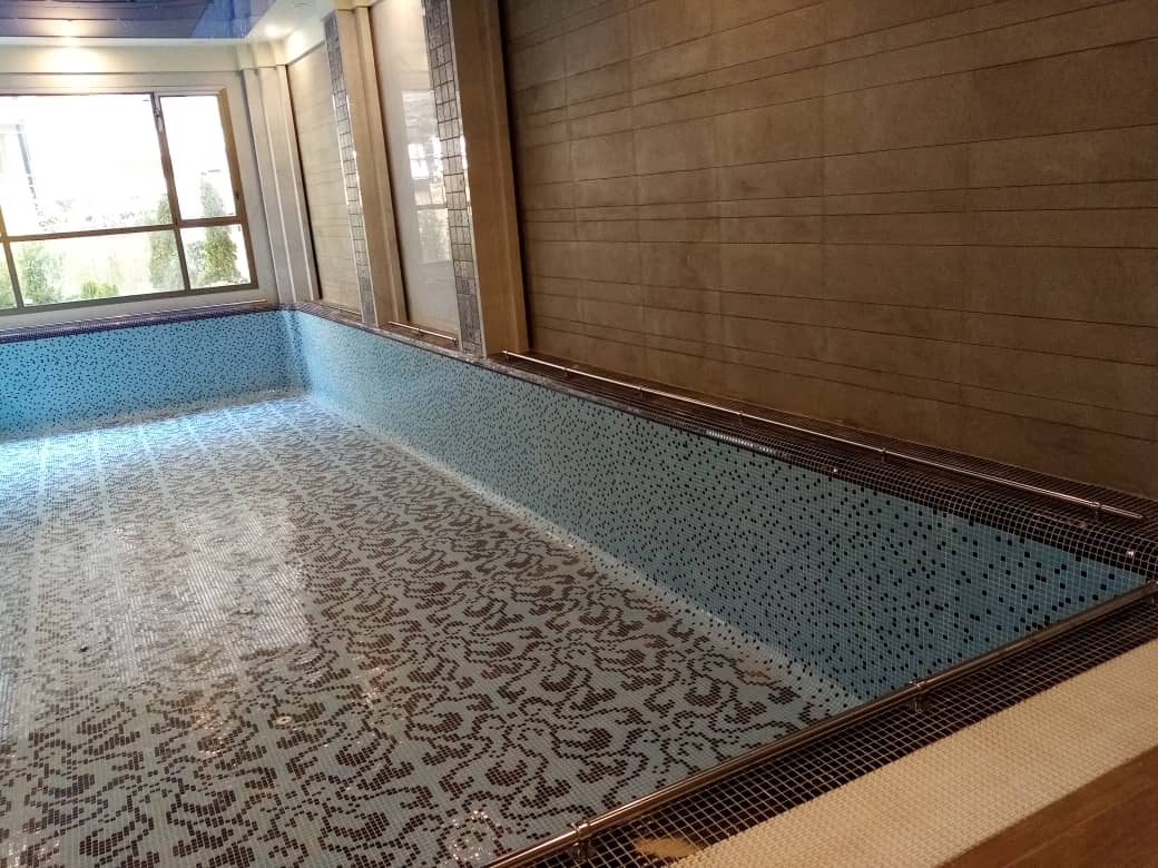 نردبان و هندریل استخر 4 آریس نرده: نرده استیل، نرده شیشه ای، حفاظ استیل